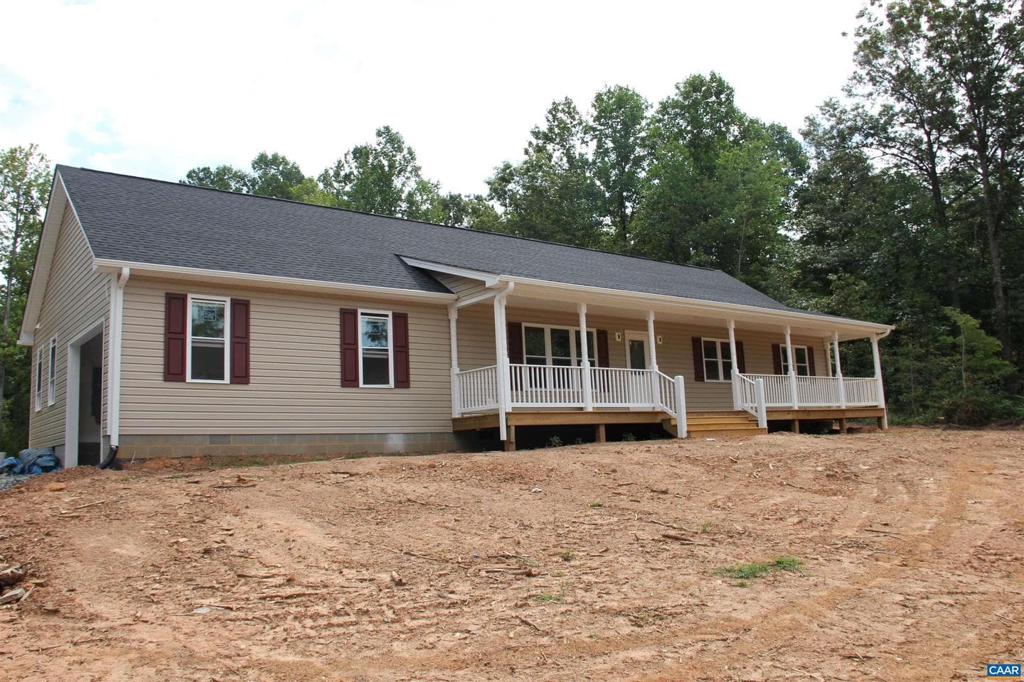 672 Westwood photo 3