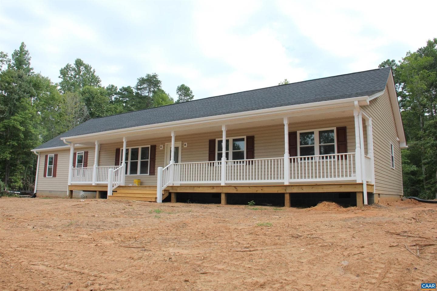 672 Westwood photo 4