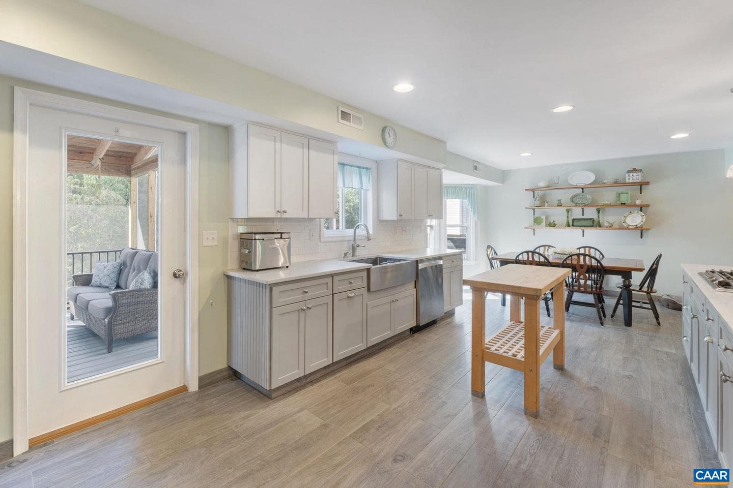 1131 Raintree Dr photo 16