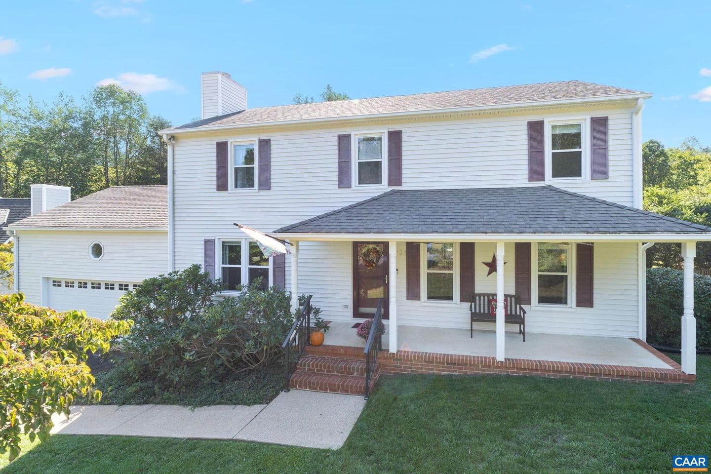 1131 Raintree Dr photo 2