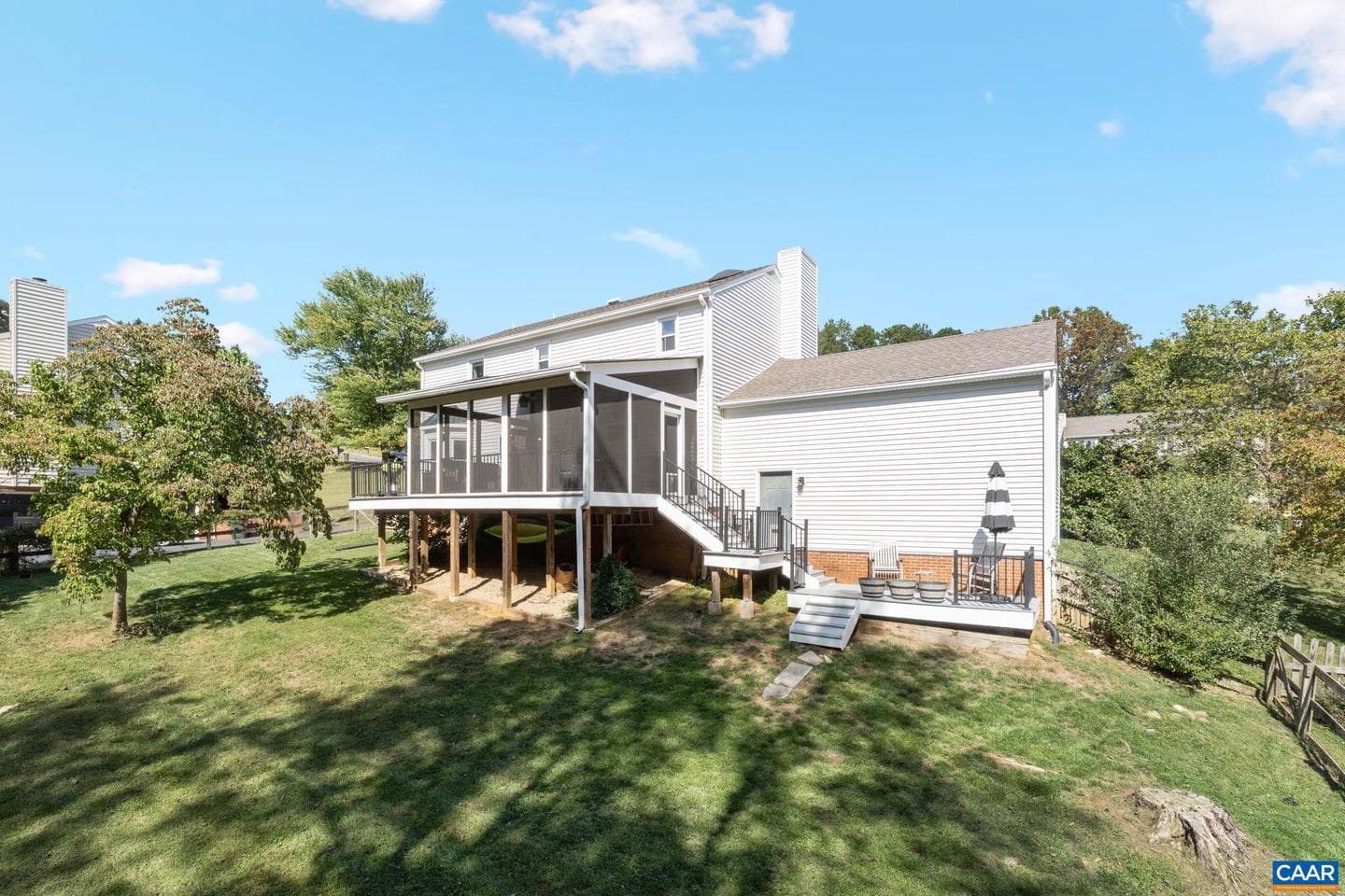 1131 Raintree Dr photo 8