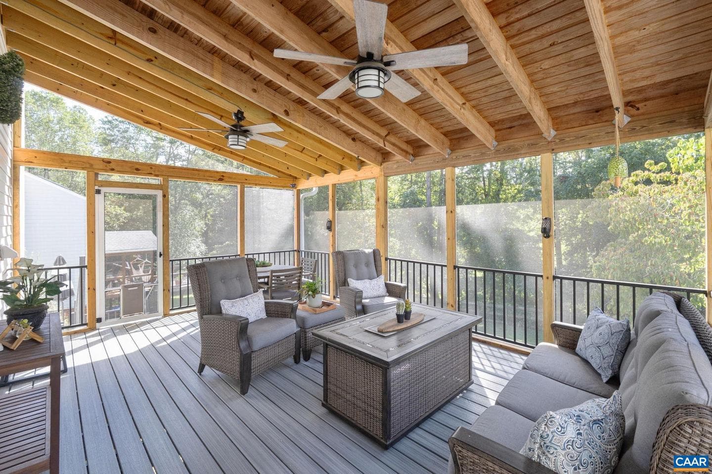 1131 Raintree Dr photo 9