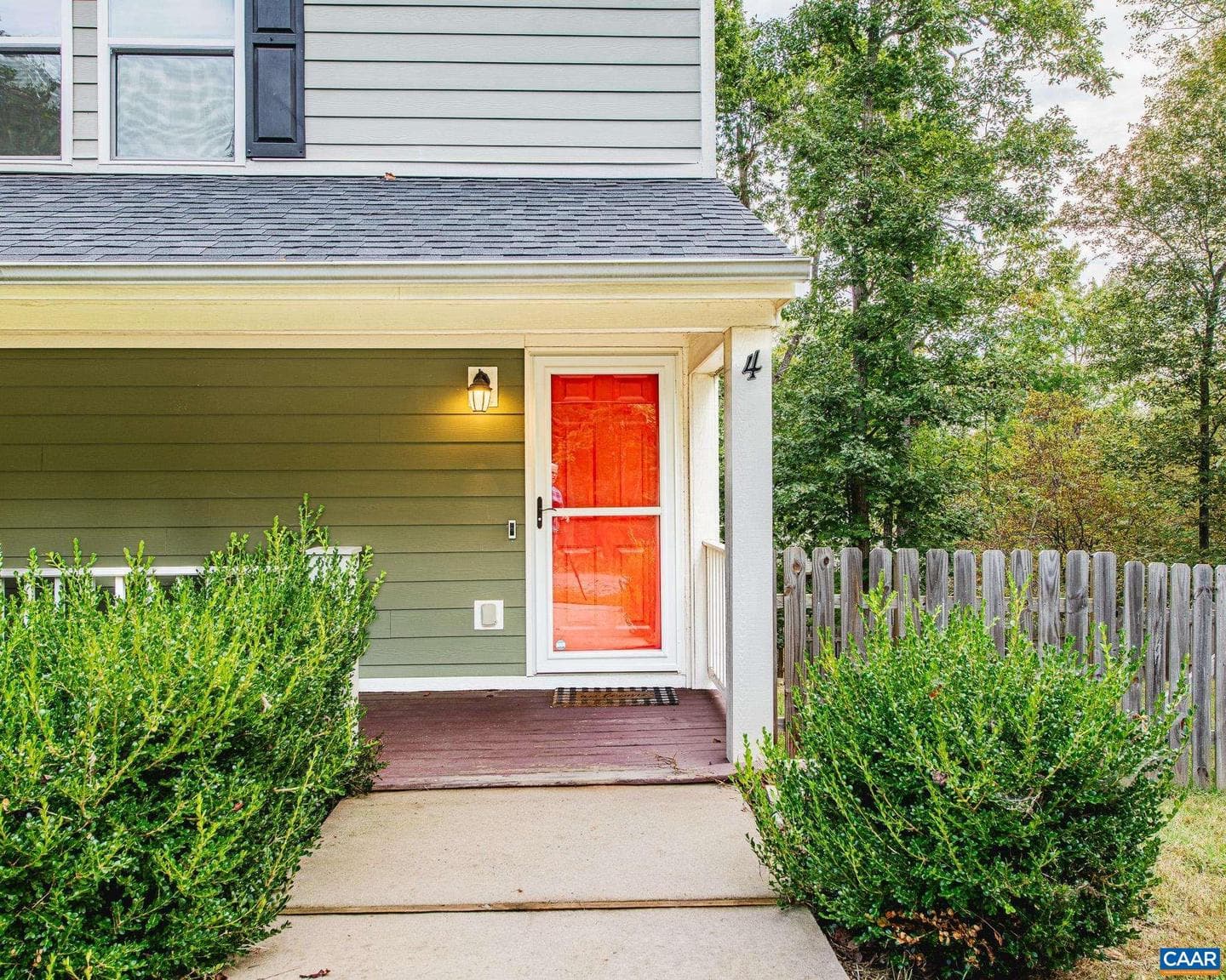 4 Deerwood Ln photo 2