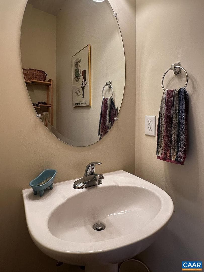 1105 Saint Charles Ct photo 7