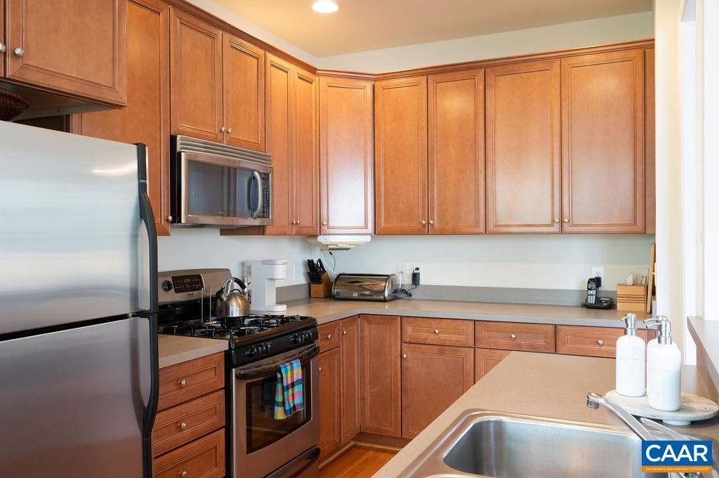 1105 Saint Charles Ct photo 9