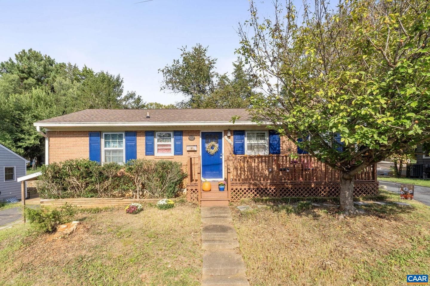 1210 Agnese St photo 1