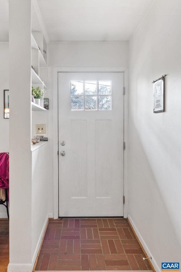 1210 Agnese St photo 11