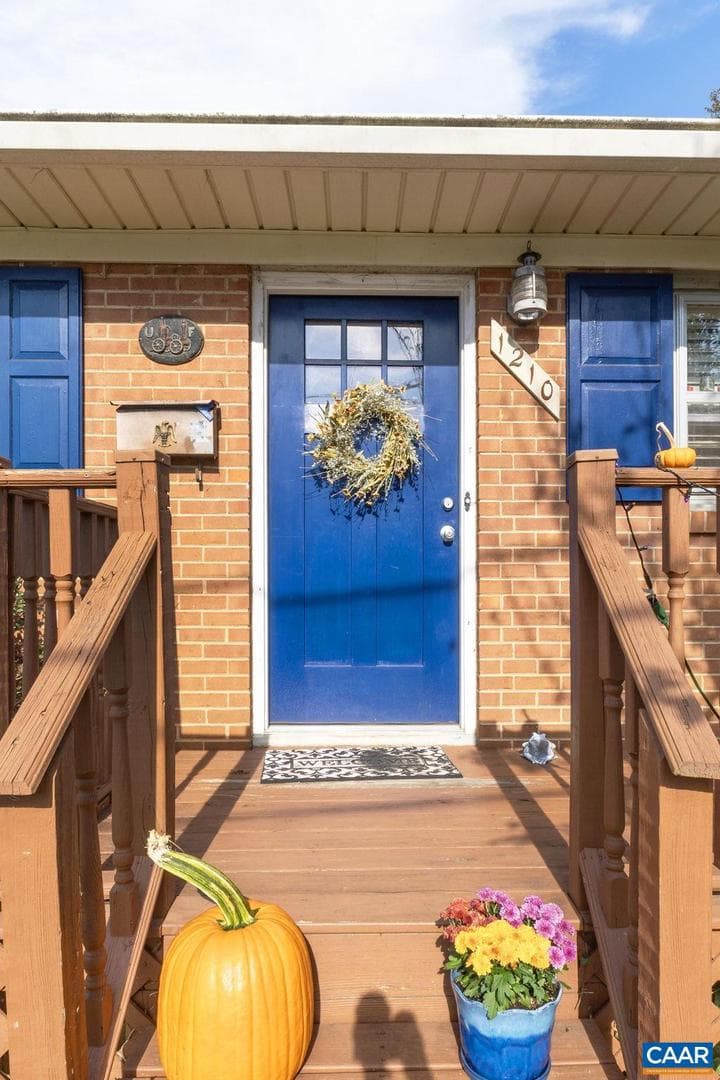 1210 Agnese St photo 6