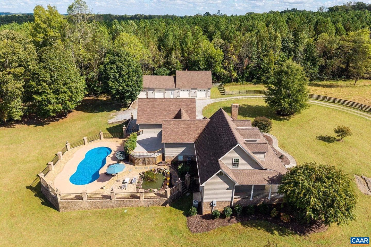 884 Pleasant Gap Dr photo 2