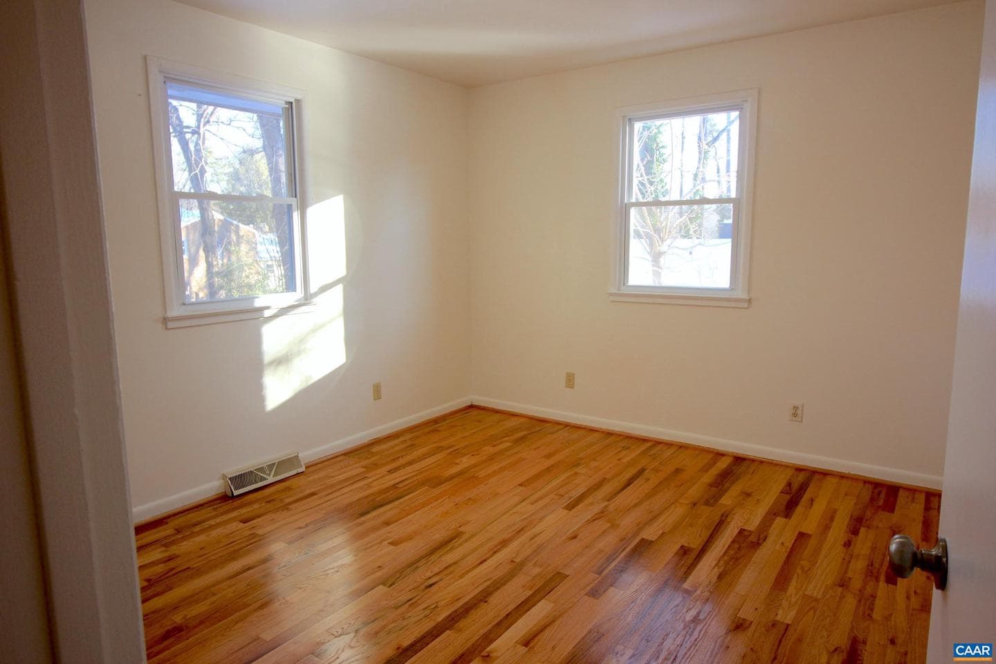 114 Olinda Dr photo 24