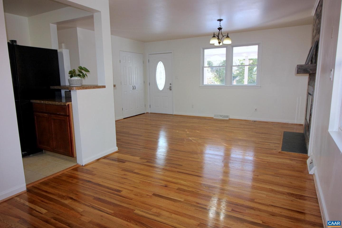 114 Olinda Dr photo 6