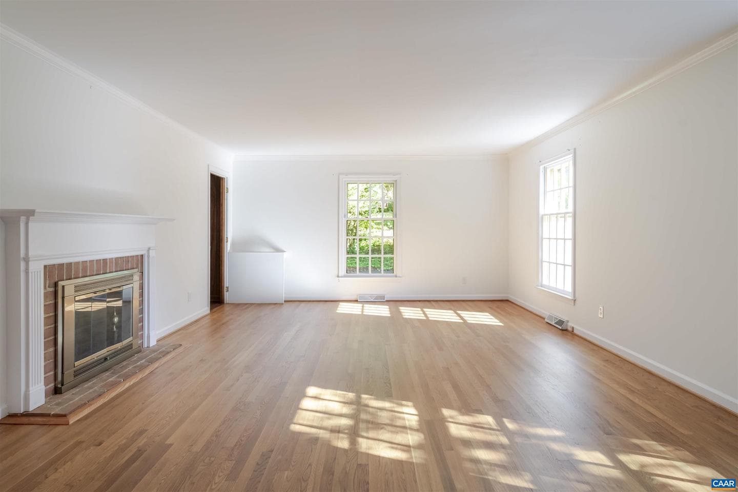 207 Surrey Rd photo 7