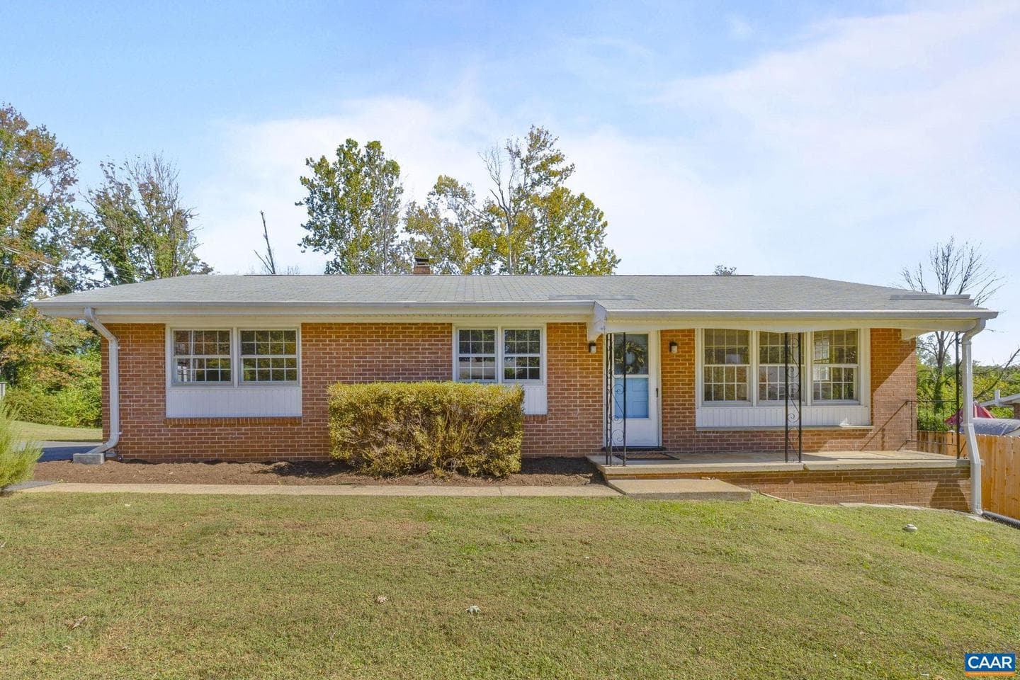 2208 Dominion Dr
