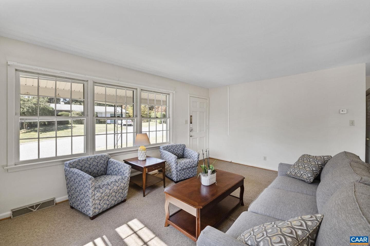 2208 Dominion Dr photo 5