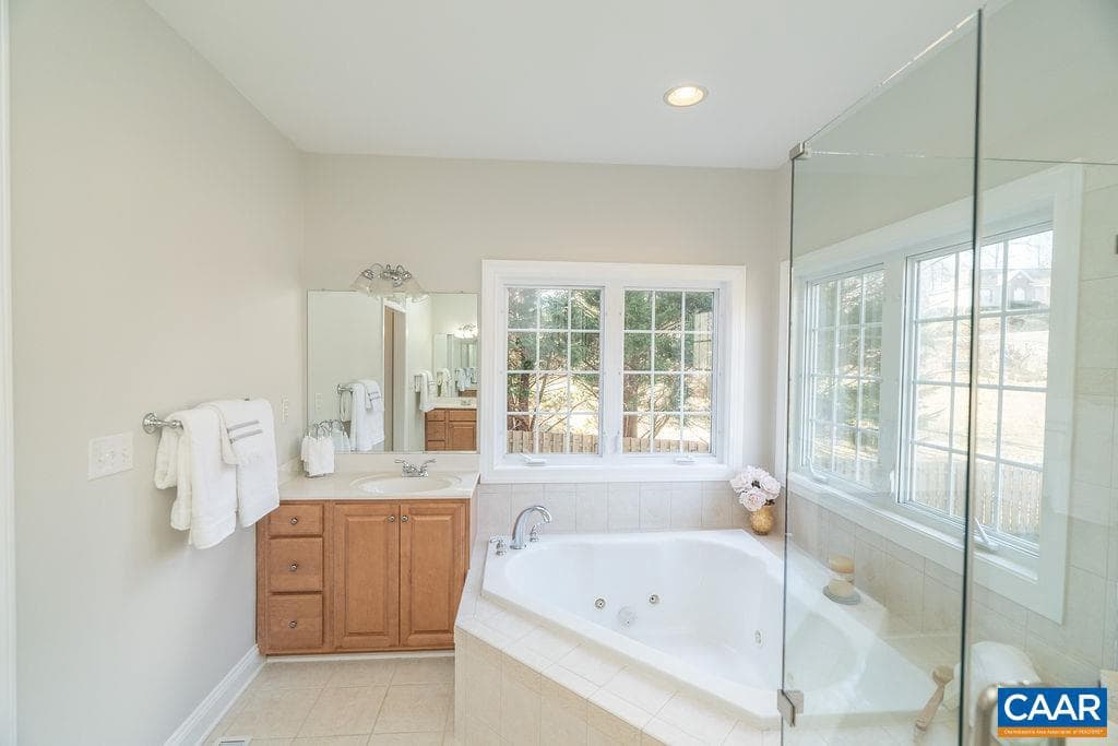 249 Willow Creek Dr photo 13