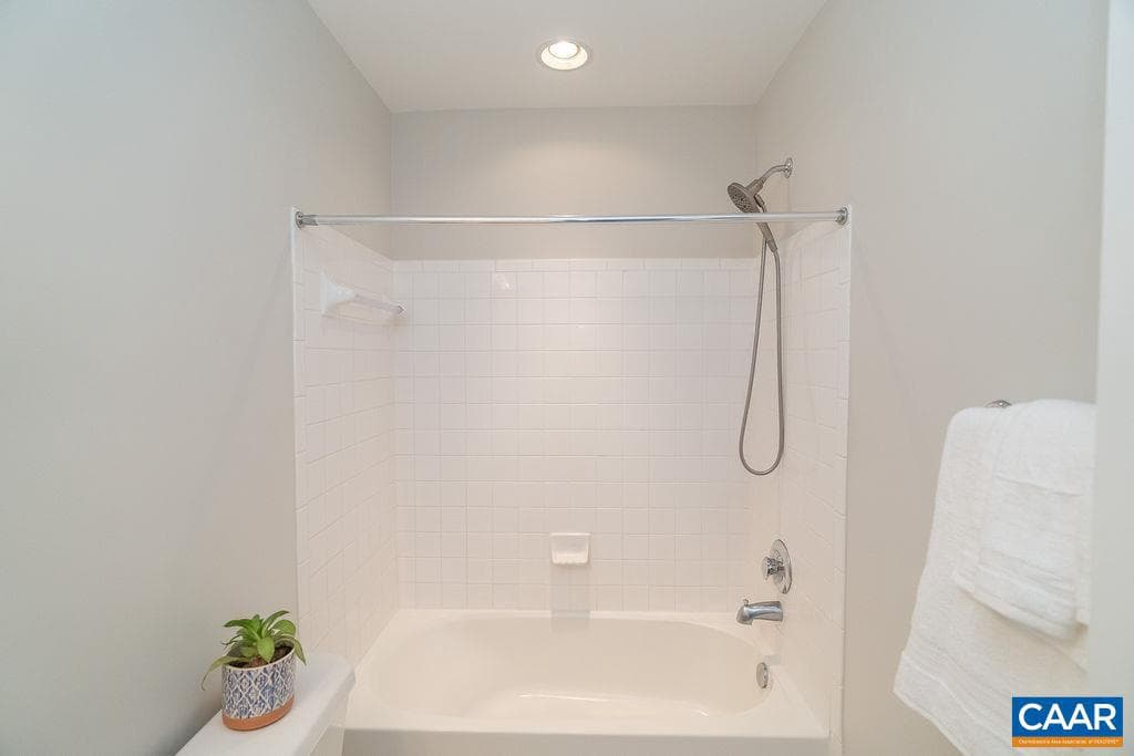 249 Willow Creek Dr photo 53