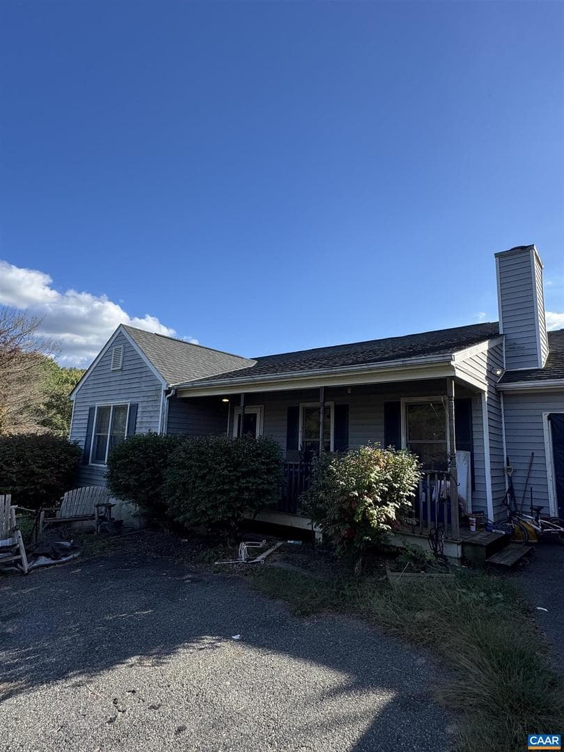 72 Hillcrest Dr photo 1