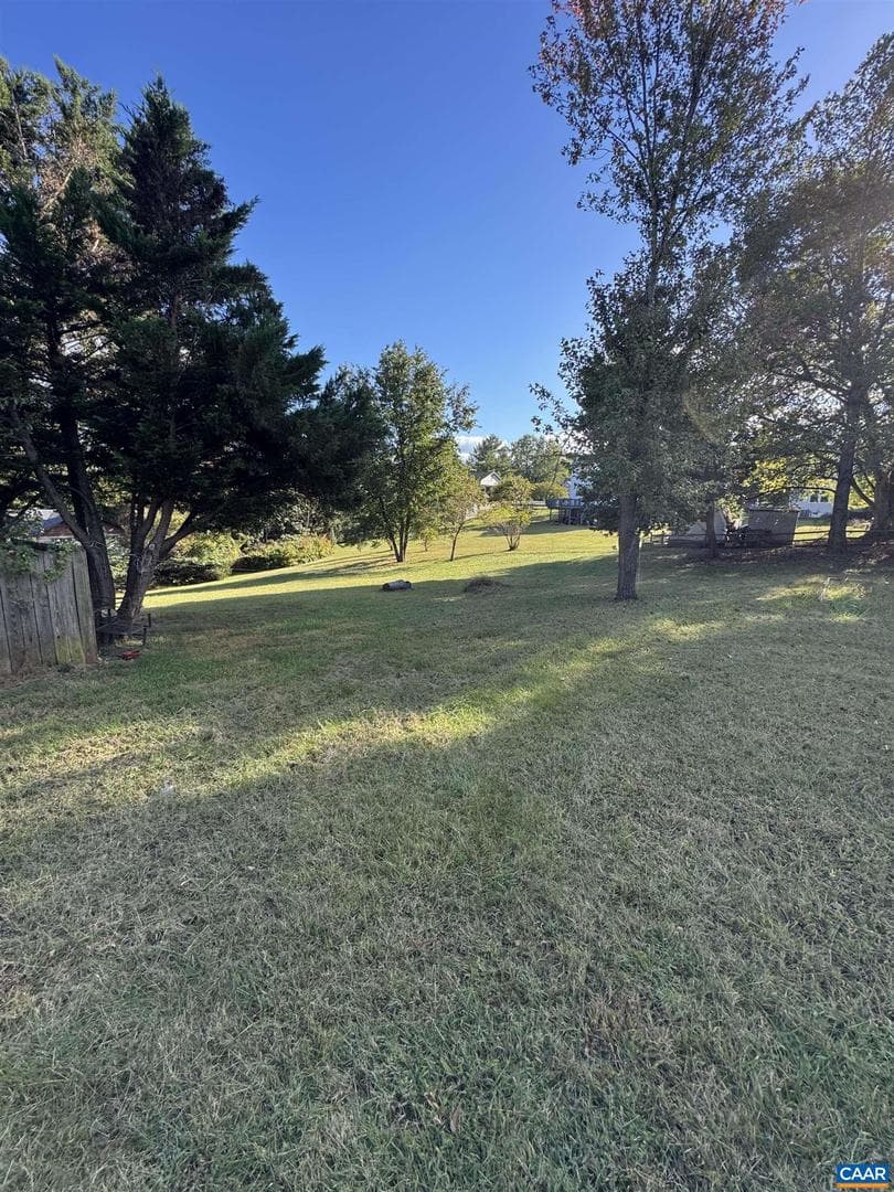 72 Hillcrest Dr photo 6