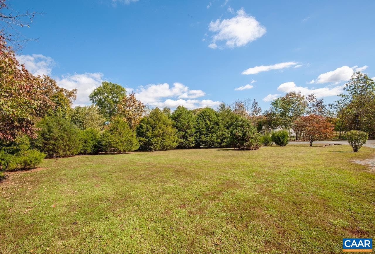 30 Cedar Meadow Dr photo 49