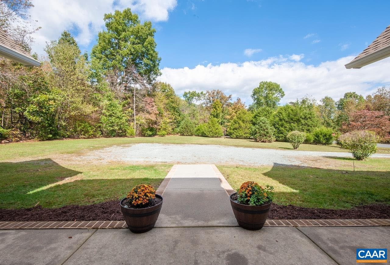 30 Cedar Meadow Dr photo 6