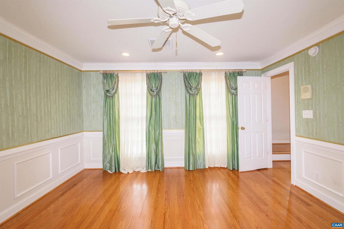 2576 S James River Hwy photo 48