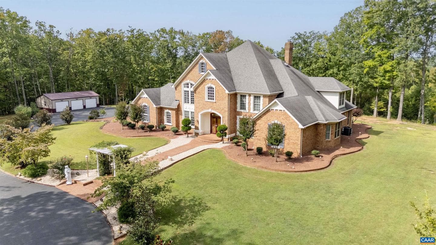 2576 S James River Hwy photo 55
