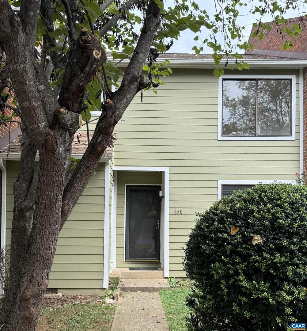 638 Crumpet Ct, Charlottesville