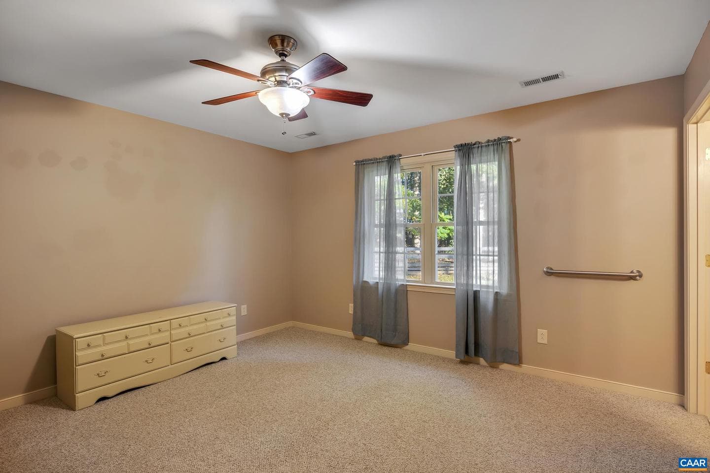 1211 Tisdale Rd photo 11