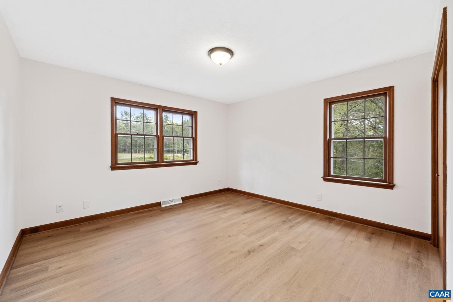 55 Watson Rd photo 22