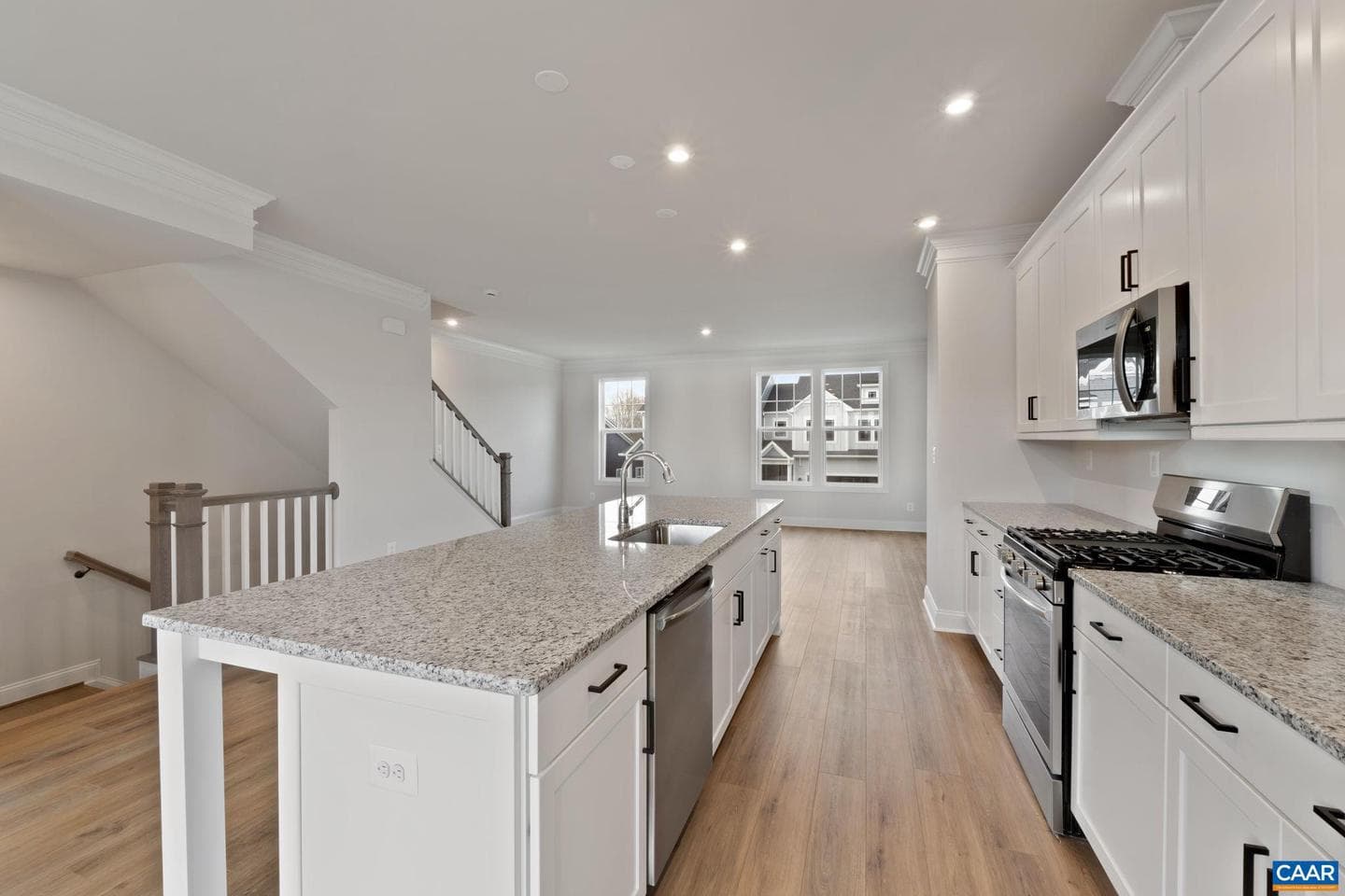 4040 Talen Ln photo 17