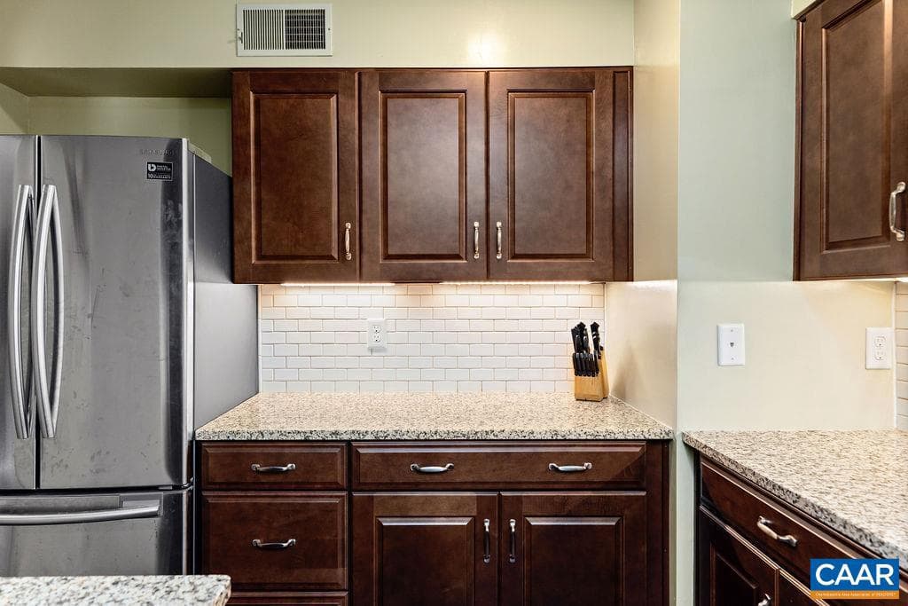 2048 Stone Ridge Condos photo 13