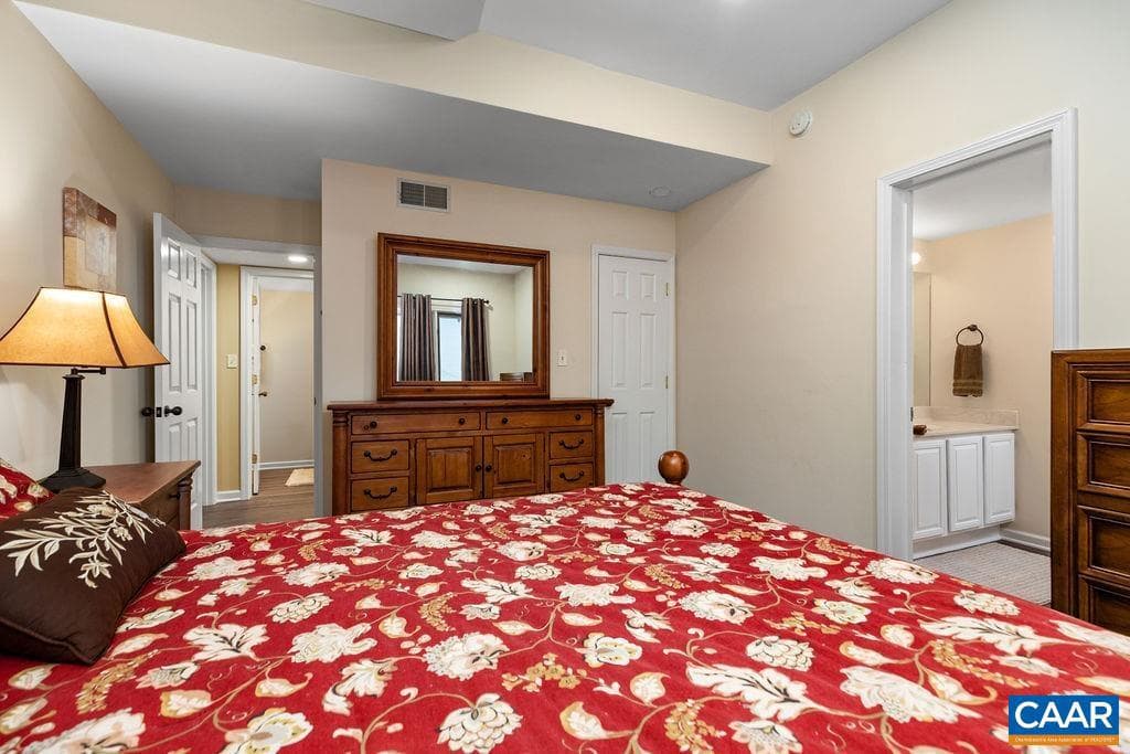 2048 Stone Ridge Condos photo 21