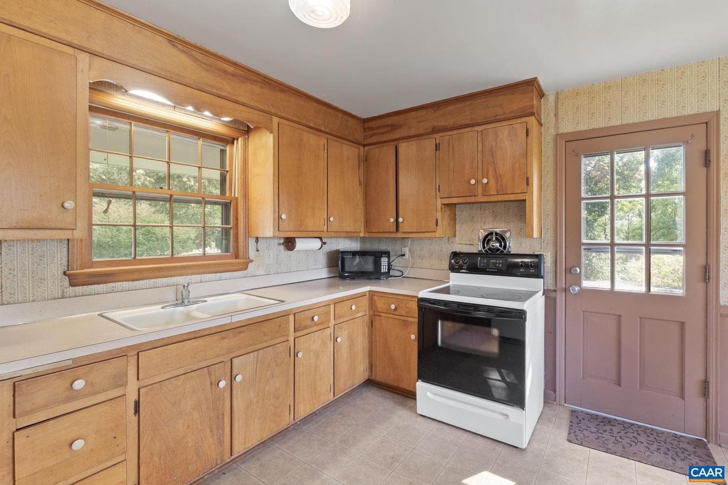 9281 Dick Woods Rd photo 10