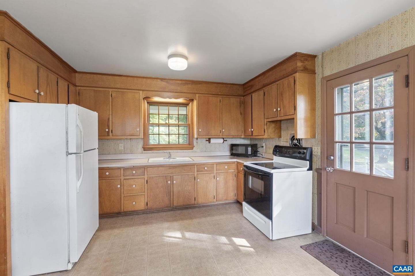 9281 Dick Woods Rd photo 12