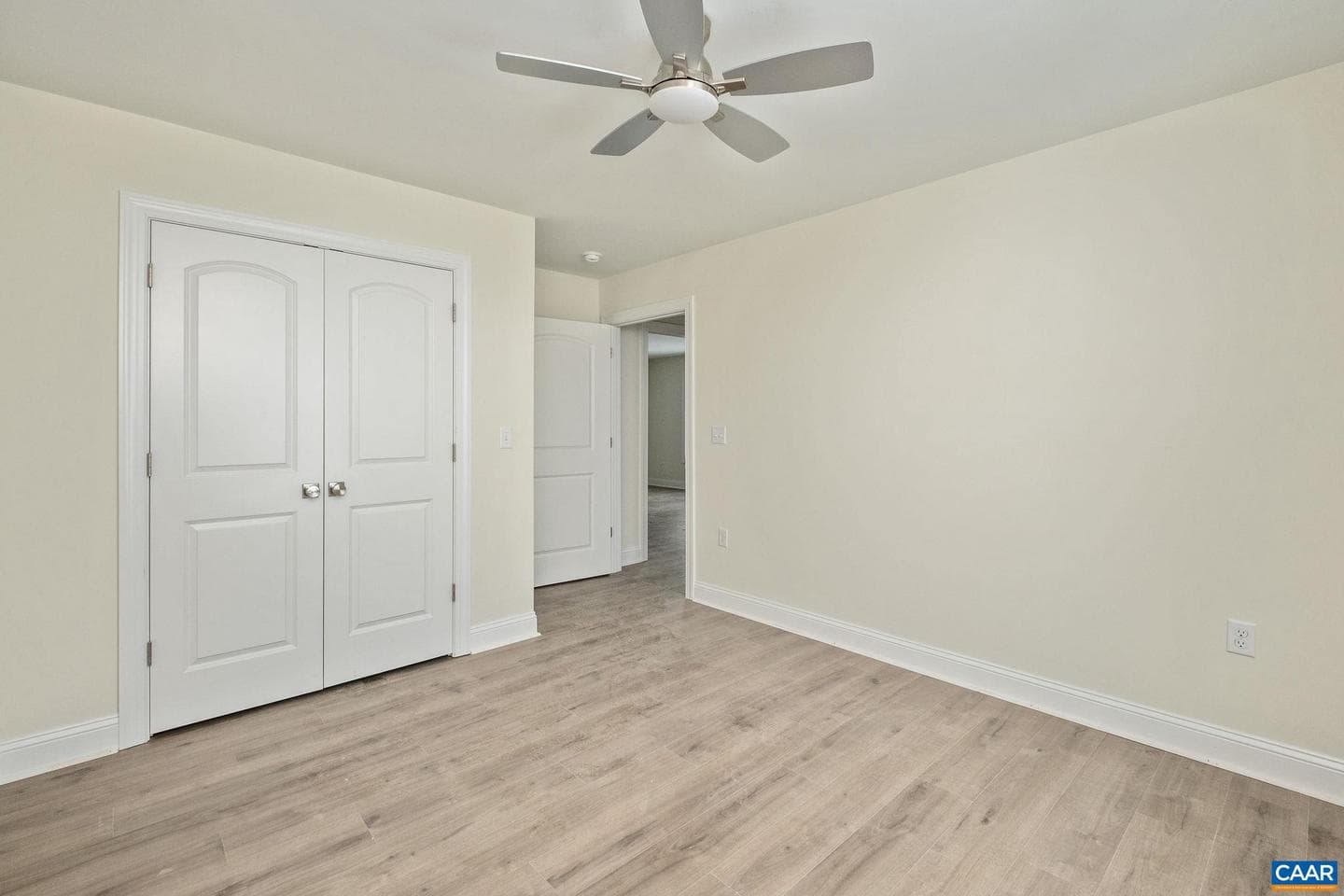 913 Gardner St photo 22