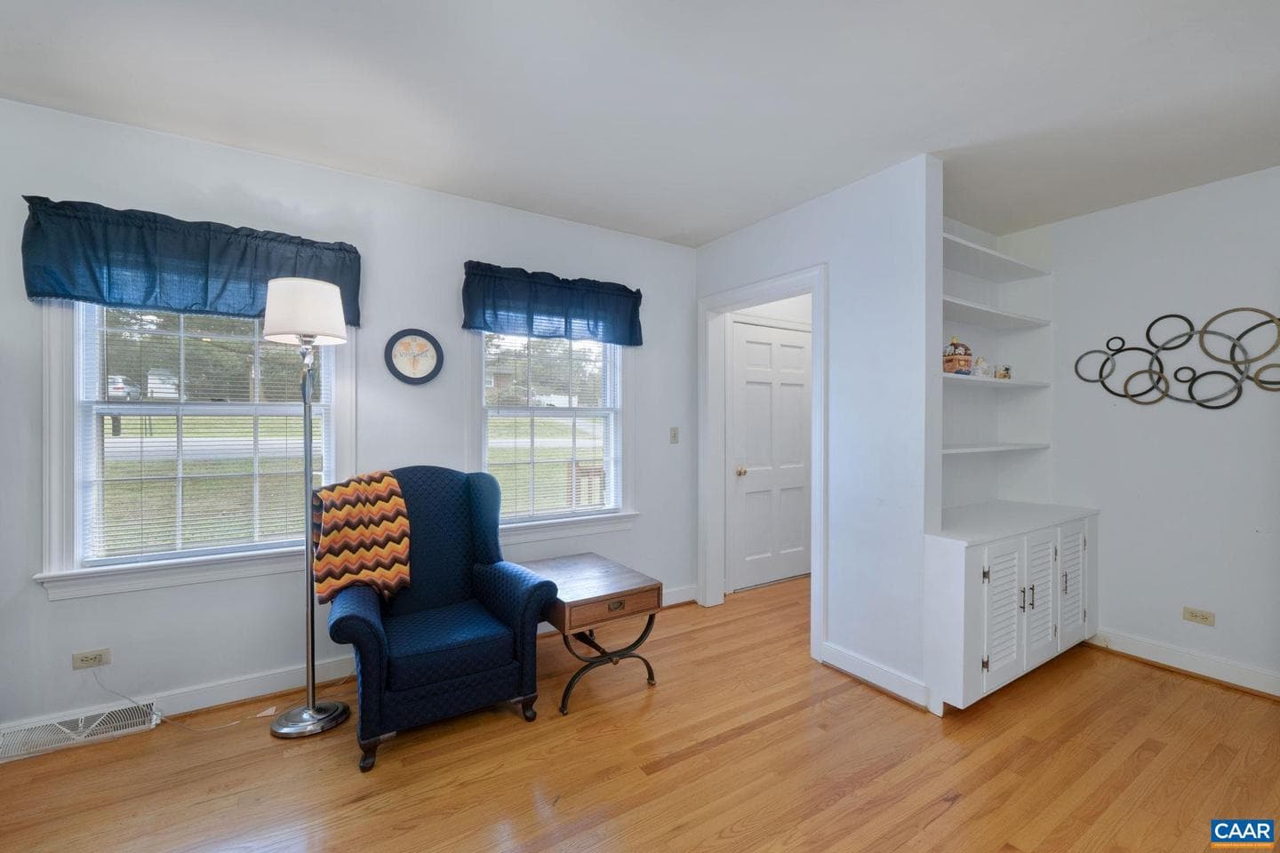 2117 Tarleton Dr photo 2