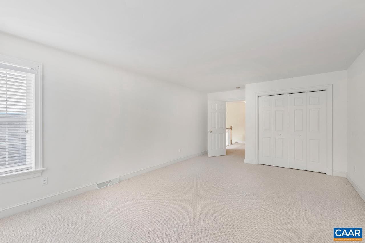 1132 Courtyard Dr photo 22