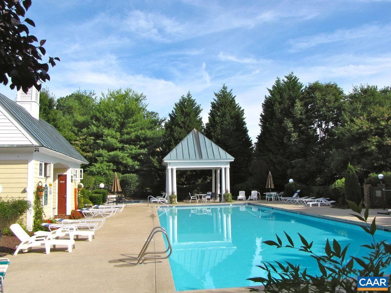 1132 Courtyard Dr photo 35