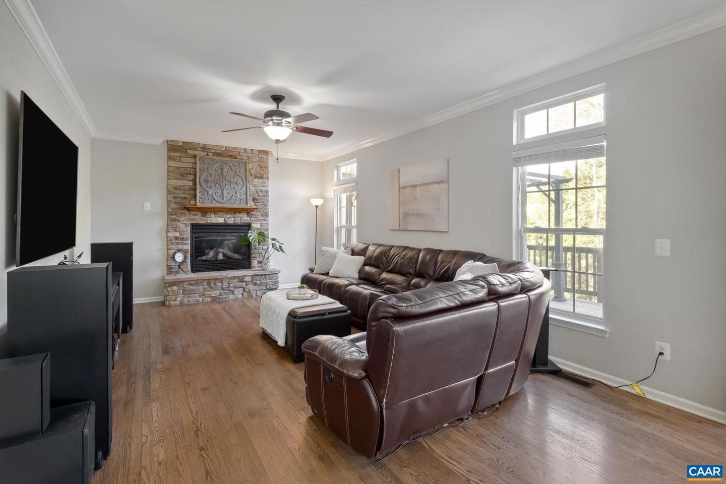 10109 Pond Ct photo 12