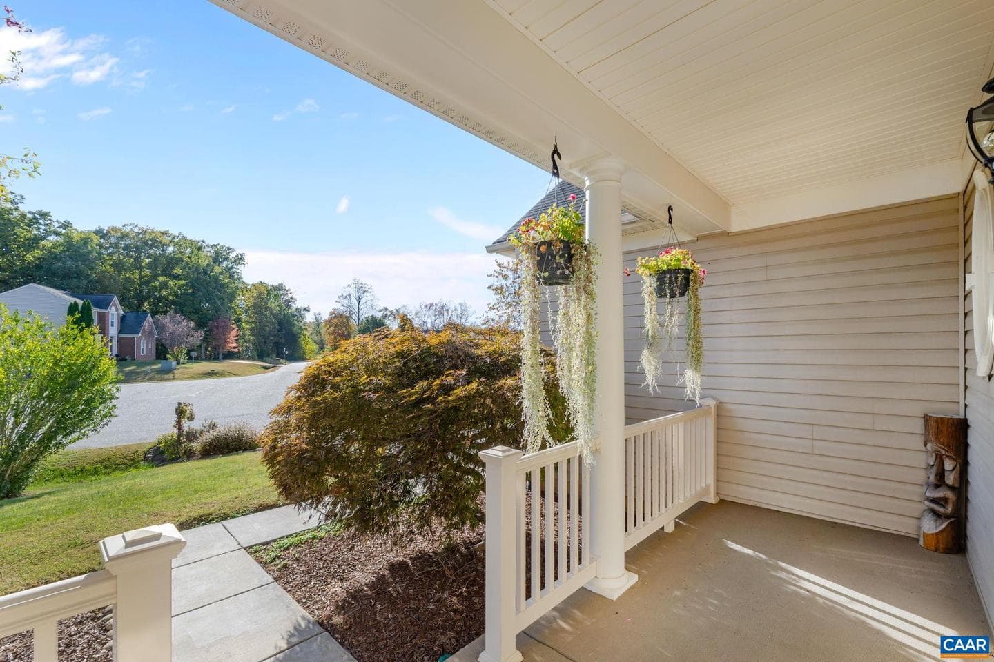 10109 Pond Ct photo 4