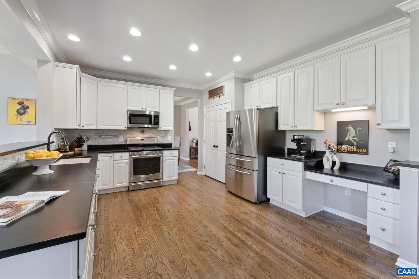 10109 Pond Ct photo 9