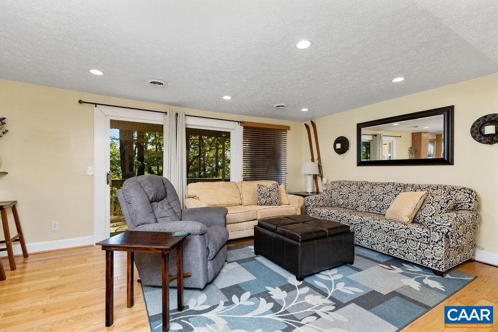 411 Three Ridges Condos photo 6
