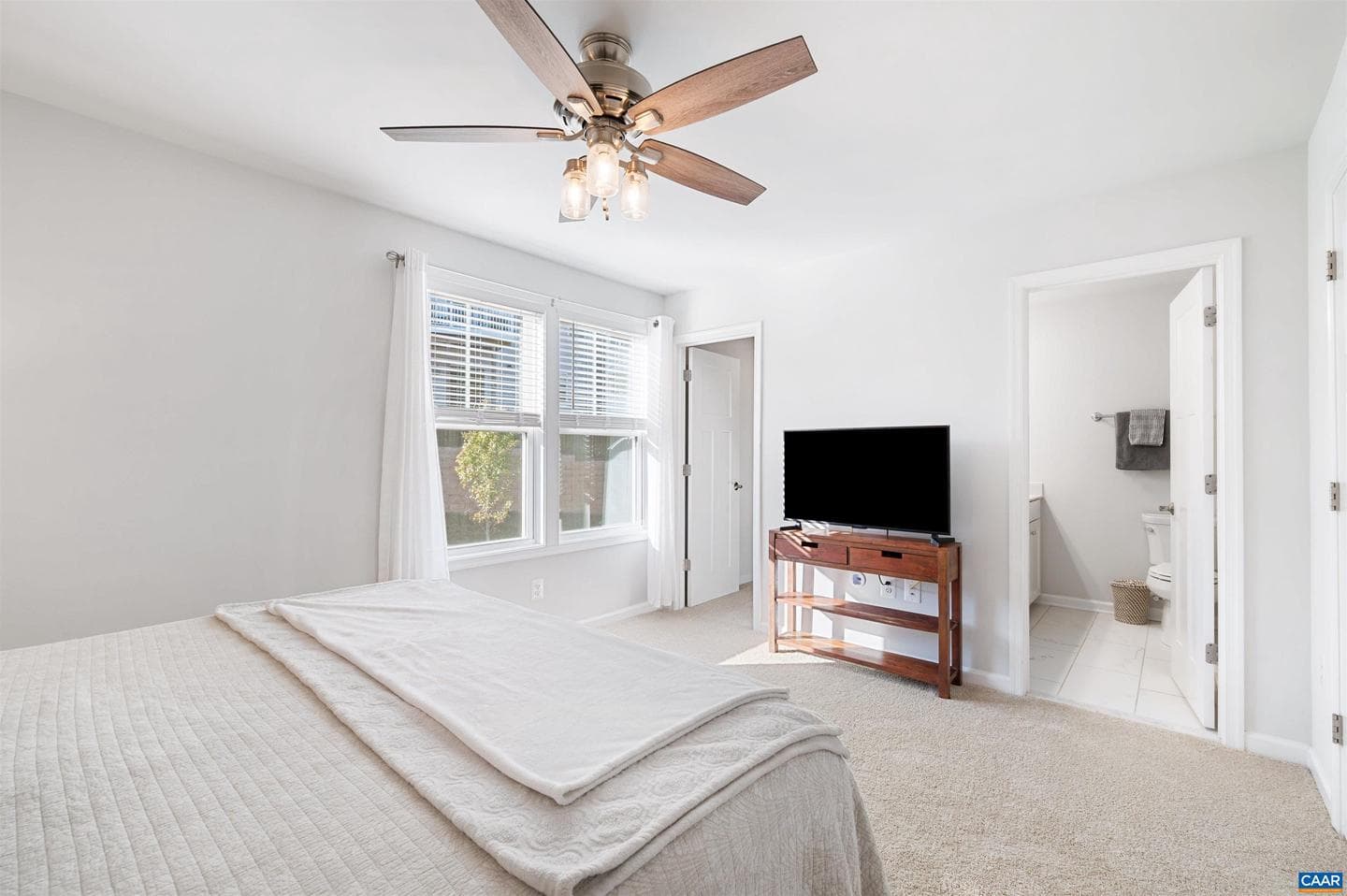 4724 Loyola Way photo 26