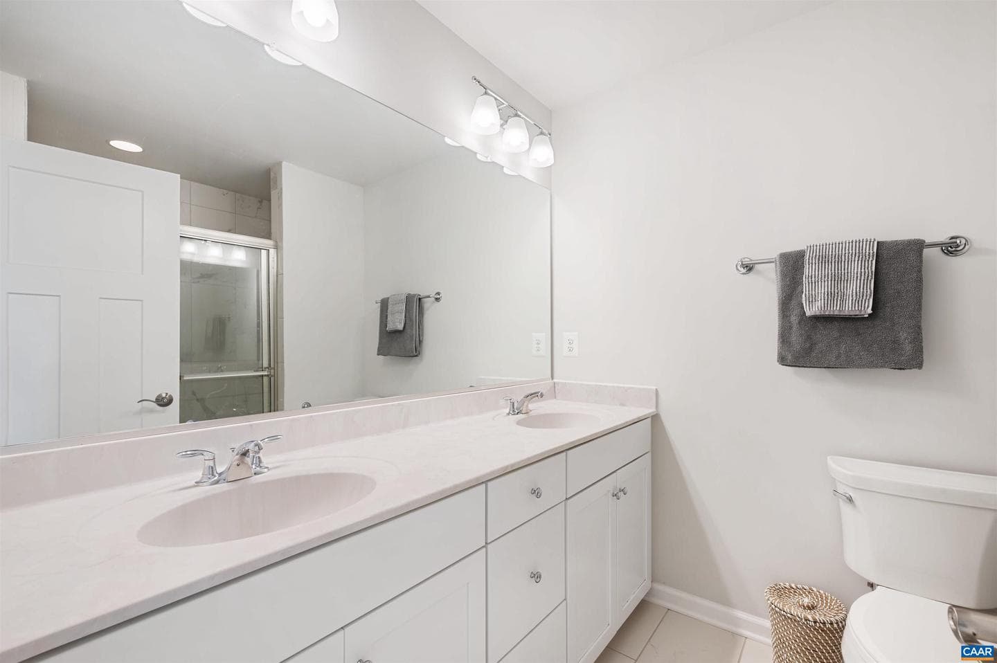 4724 Loyola Way photo 27