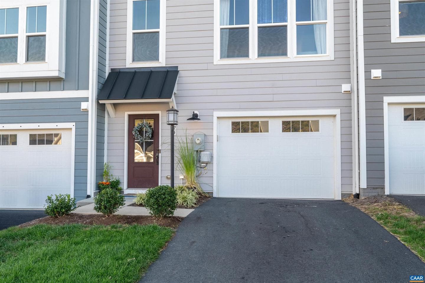 4724 Loyola Way photo 3
