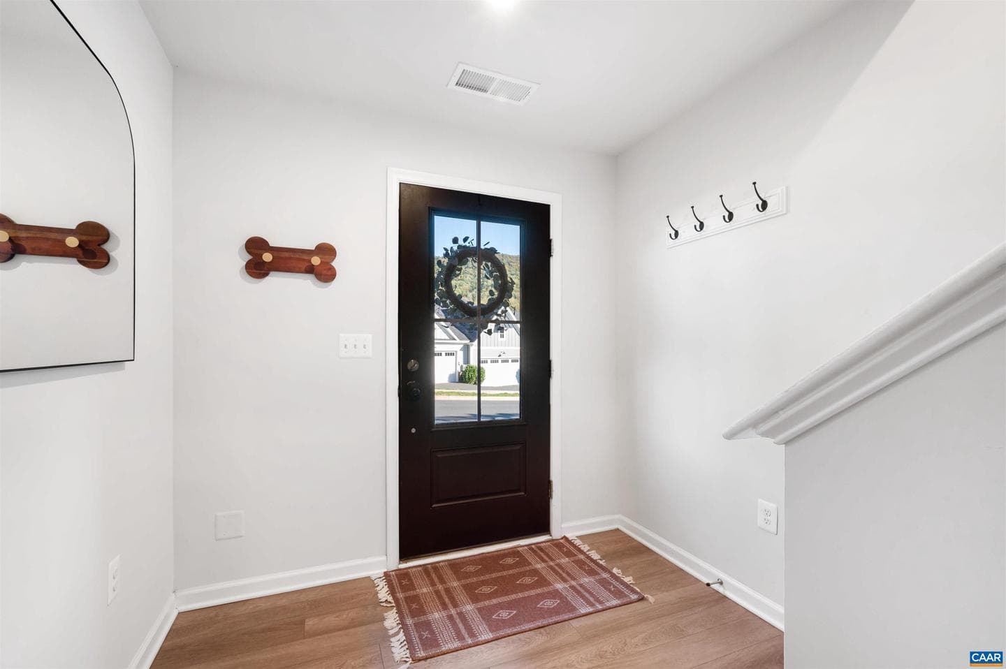 4724 Loyola Way photo 8