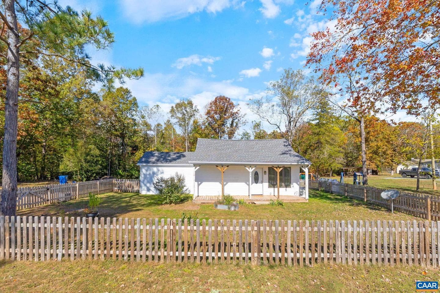 874 James River Rd photo 2