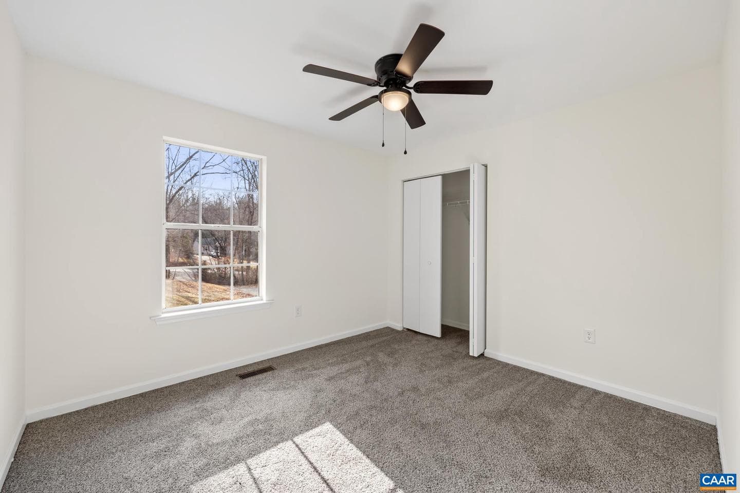 736 Jonquil Rd photo 14