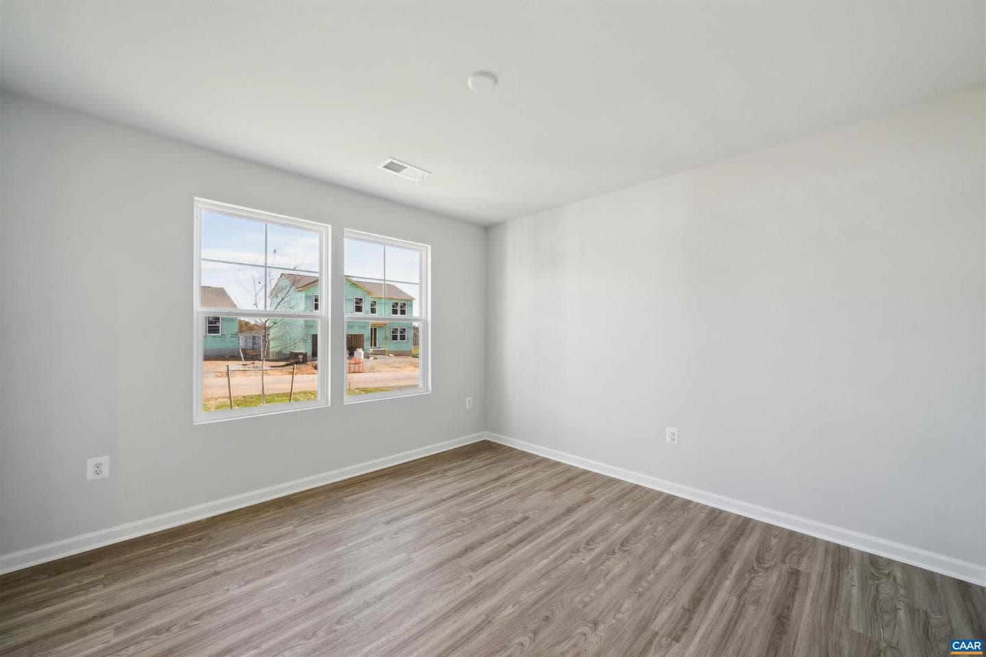 314 Horse Path Dr photo 2
