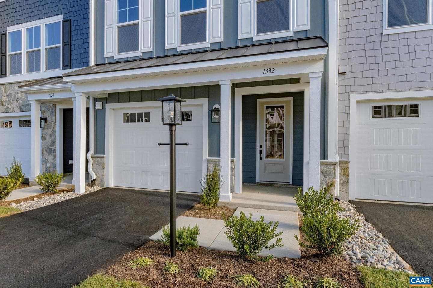4044 Talen Ln photo 3